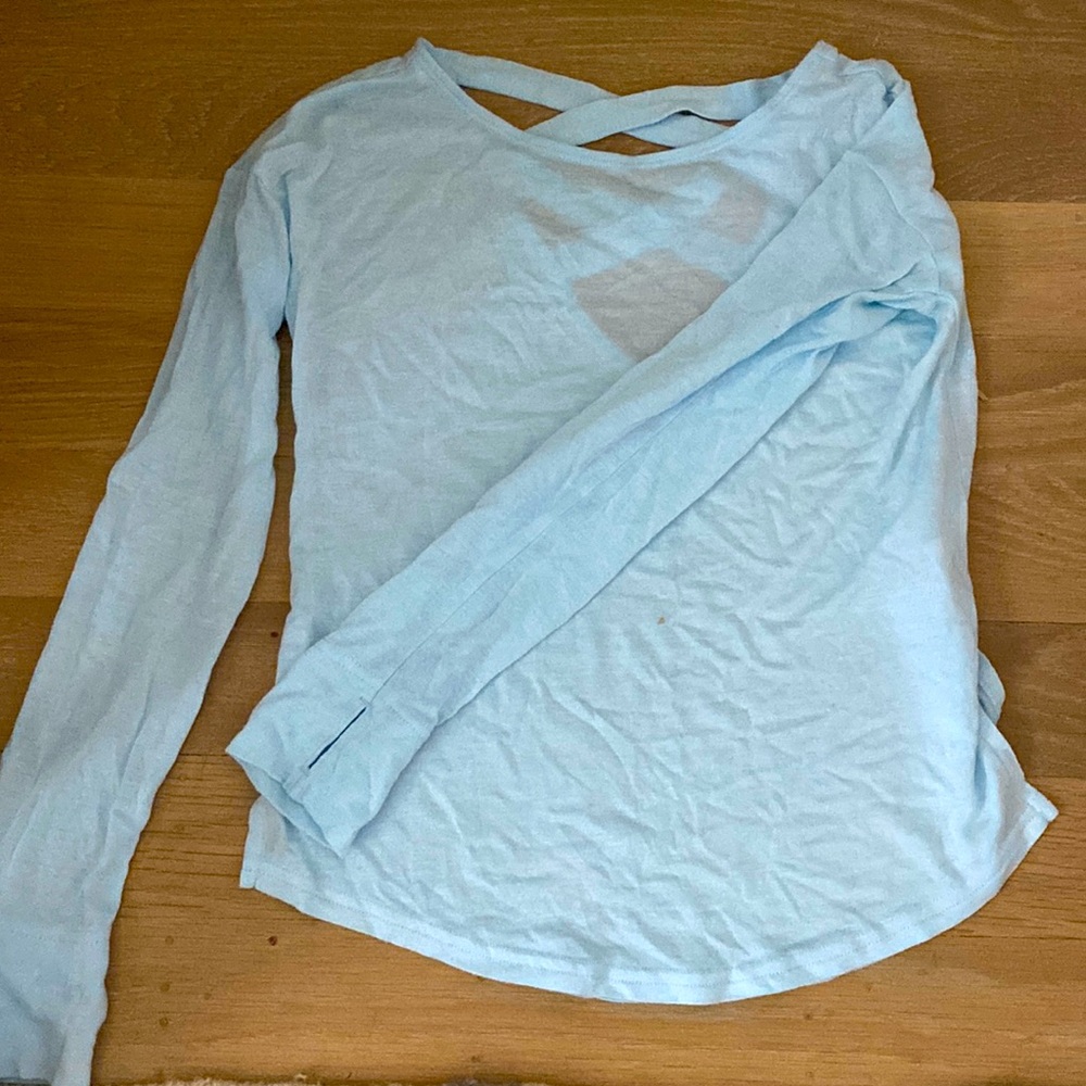 Athleta, size small, athletic top, new condition, thumb holes, criss cross back